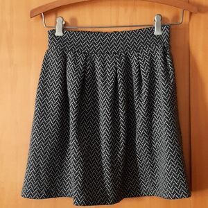 3/$20or$14 Candie'smini Black &White  skirt Elastic Waist With Back ZipperSize 0